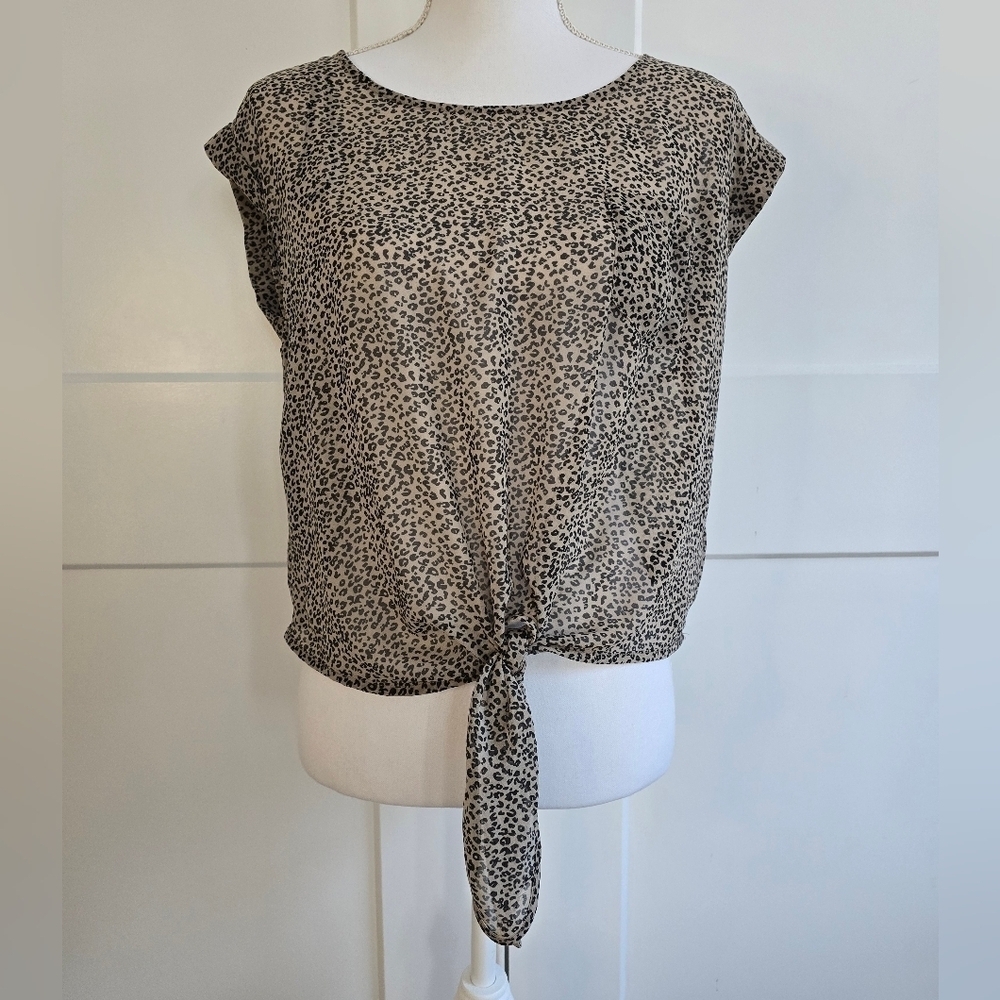 Cropped Leopard Print Tie-Front Top